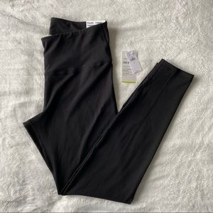 Old Navy Elevate High Rise Legging